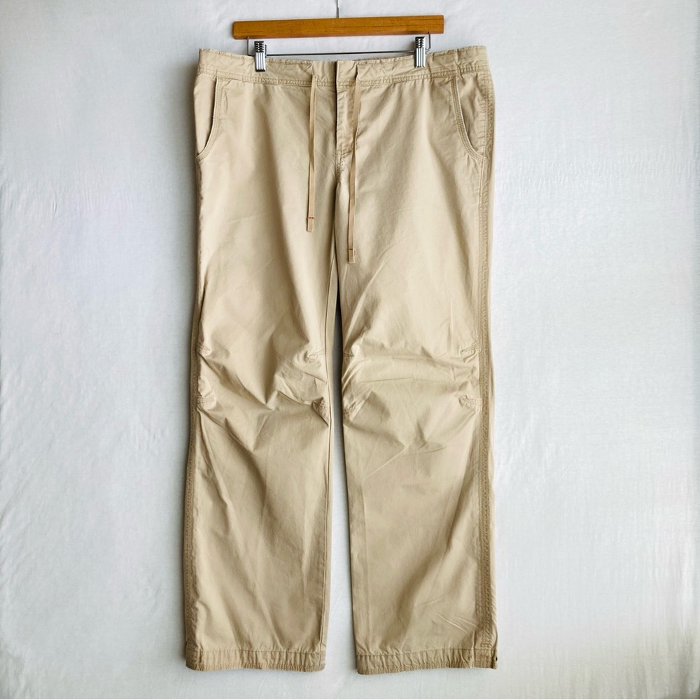 Old Navy Women's mid-rise straight leg khaki pants, Sz L